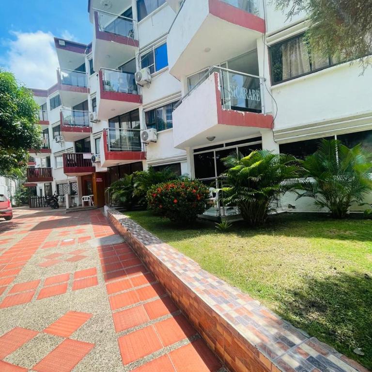 Apartamento en el rodadero - Three-Bedroom Apartment - 1