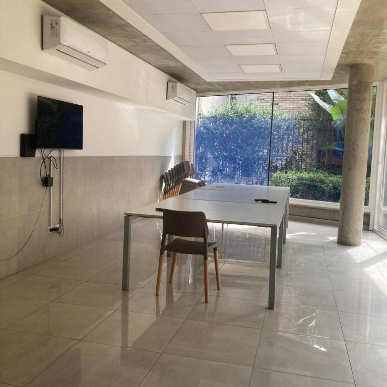 Amplio y departamento en pleno centro de Rosario - Apartamento de 1 dormitorio - 15