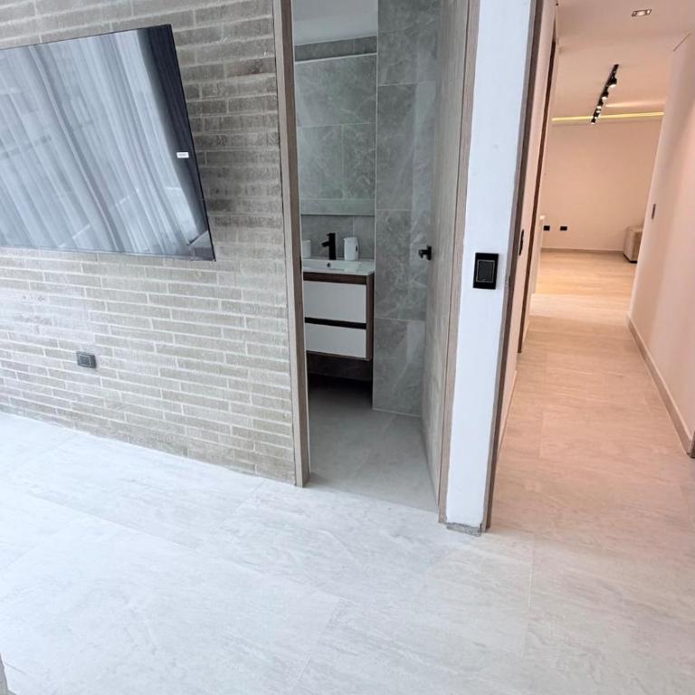 Apto Medellin Laureles ubicacion estrategica - Apartamento - 12