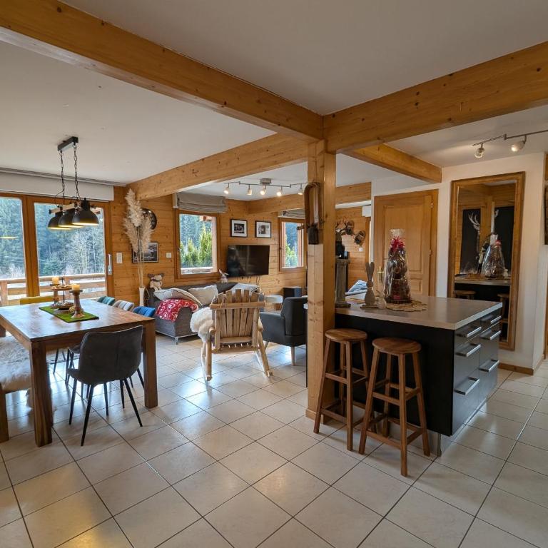 Chalet chaleureux à Gérardmer avec spa et sauna - FR-1-589-843 - Maison de Vacances - 13