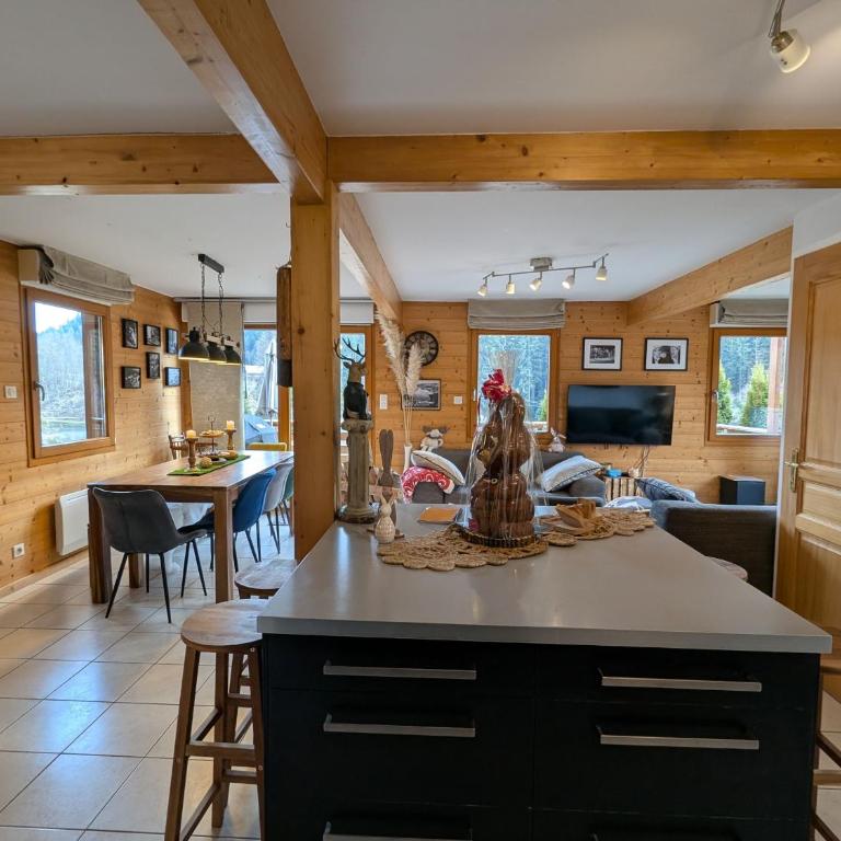Chalet chaleureux à Gérardmer avec spa et sauna - FR-1-589-843 - Maison de Vacances - 14