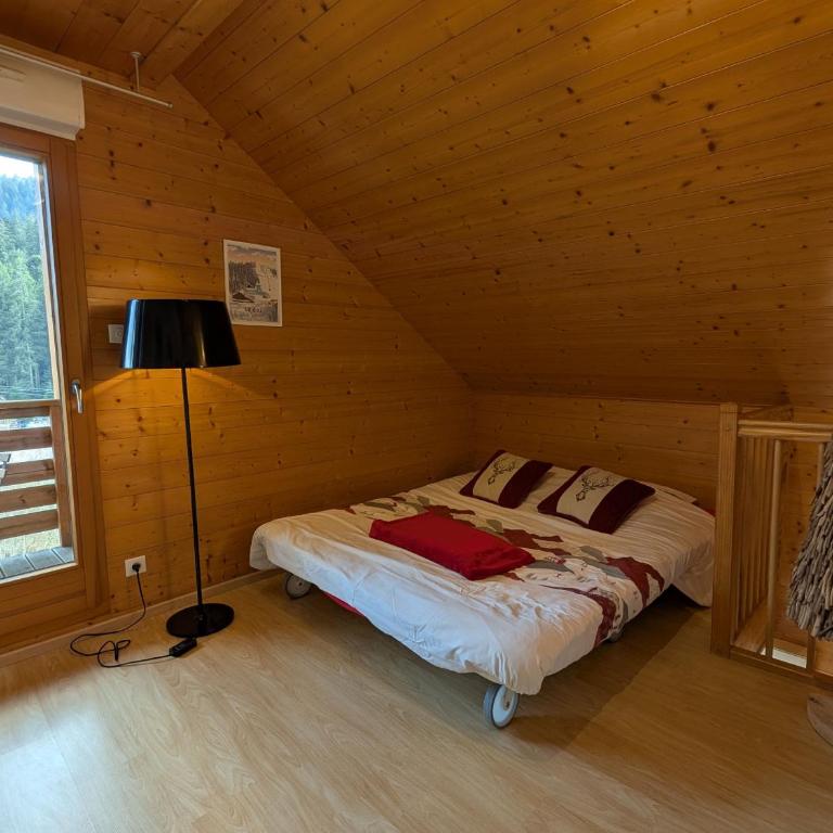 Chalet chaleureux à Gérardmer avec spa et sauna - FR-1-589-843 - Maison de Vacances - 23