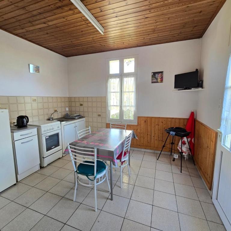 Maison de vacances au calme, proche mer - 4 pers. - FR-1-777-46 - Maison de Vacances - 2