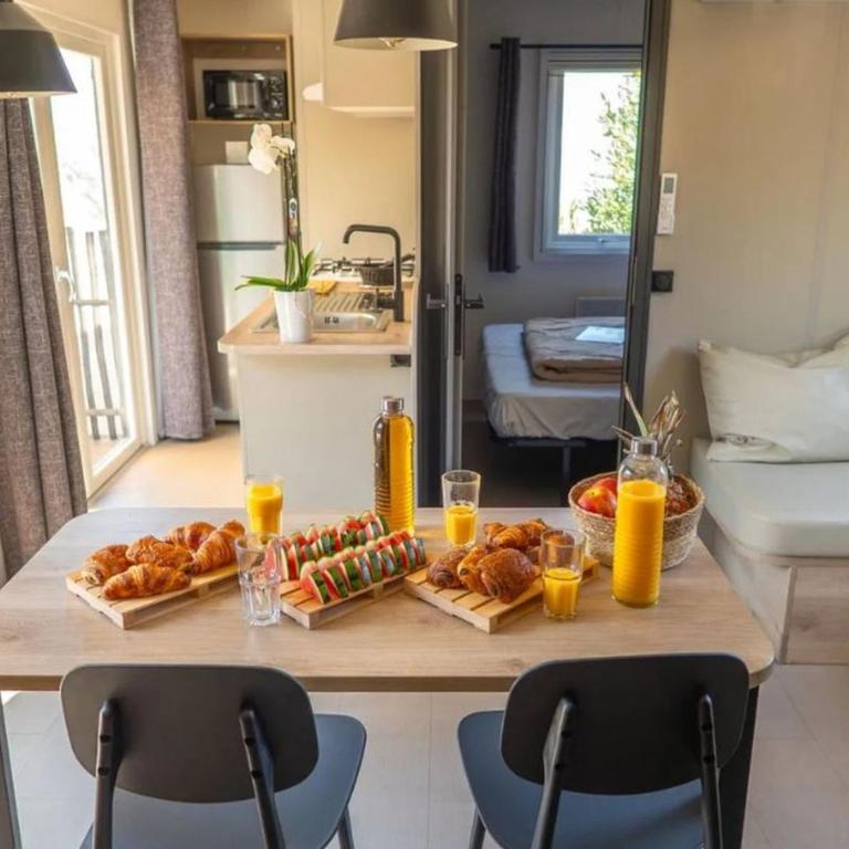 Mobil home pour 8 pers., animaux OK - Mobile Home - 3