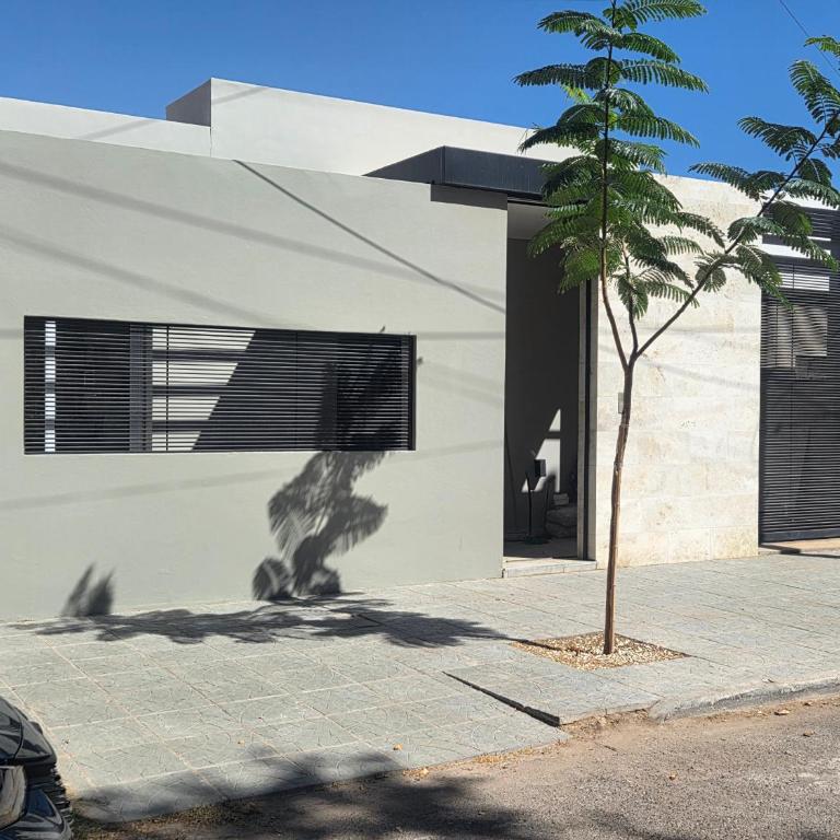 Espectacular Casa con pileta y jacuzzi - Three-Bedroom Townhouse - 3