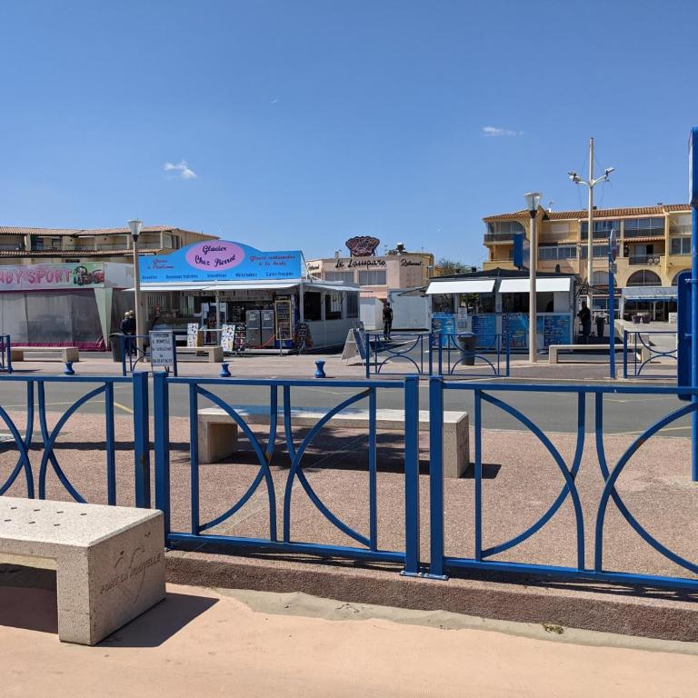 T3 Climatisé RDC avec Terrasse, Parking, Proche Activités - Port-la-Nouvelle - FR-1-797-30 - Appartement - 17