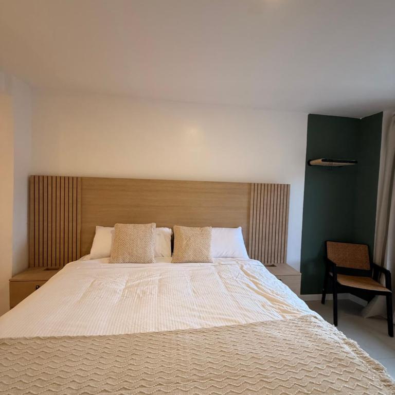 RA Suites - Queen Studio - 6