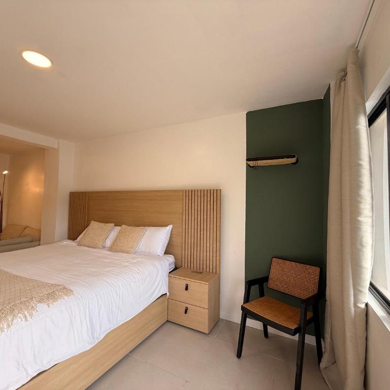 RA Suites - Queen Studio - 8