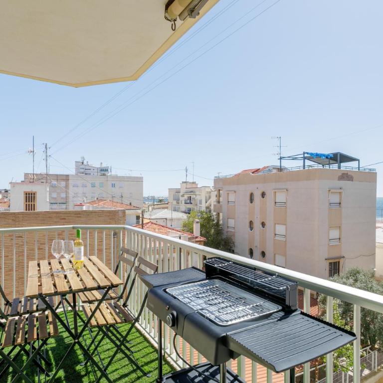 Vistas al Mar - Playa 33m - 3 Hab - 2 Baños Perfecto Familias y Grupos - Parking - Apartamento de 3 dormitorios - 2