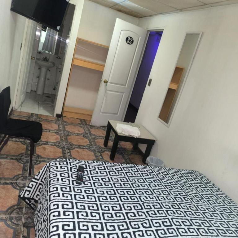 Hotel Dakota - Double Room - 7
