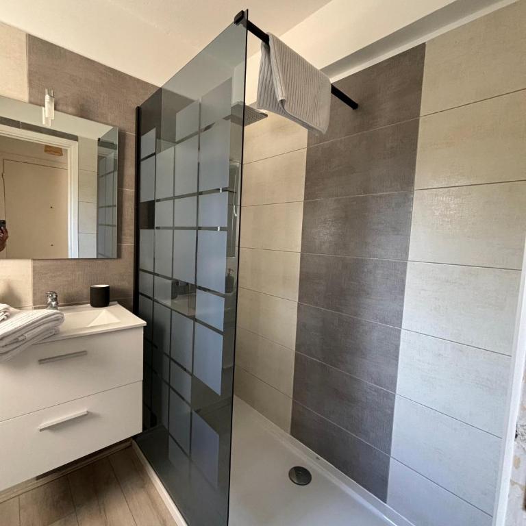 Studio piscine et parking proche Cannes - Estudio - 10