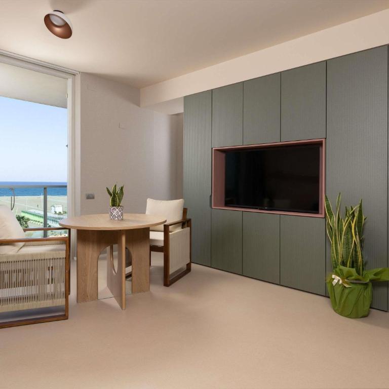 Mercure Hotel Rimini Artis - Junior Suite con Vista Mare - 4
