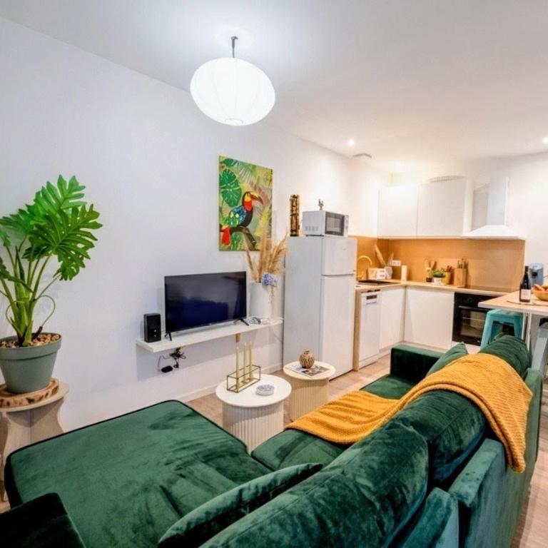 New! Cosy Plenity Art - T3 - Centre ville - Parking gratuit - Two-Bedroom Apartment - 11