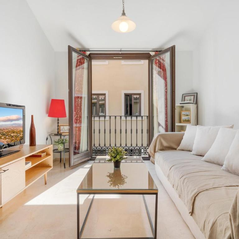 Céntrico Apartamento en Calle Carreteria - Malaga - Apartamento - 1
