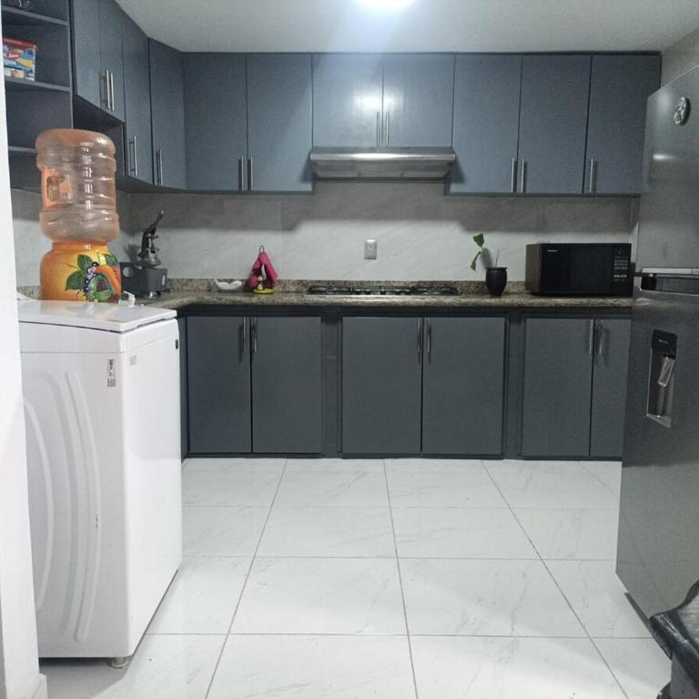 Full House in Zapopan Centrally located - Apartment - Split Level - 35