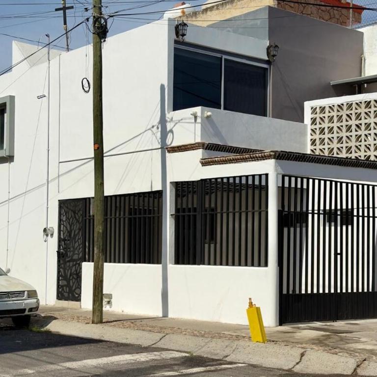 Full House in Zapopan Centrally located - Apartment - Split Level - 39