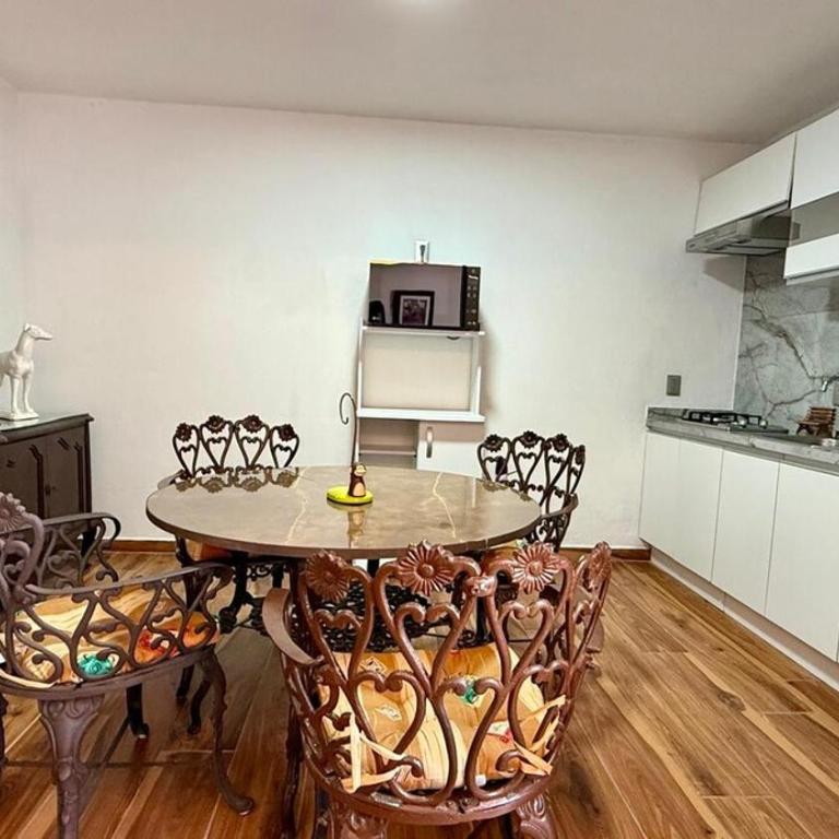 Full House in Zapopan Centrally located - Apartment - Split Level - 54
