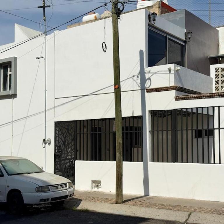 Full House in Zapopan Centrally located - Apartment - Split Level - 72