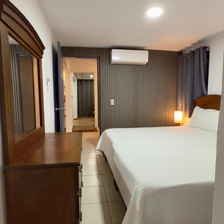 Full House in Zapopan Centrally located - Apartment - Split Level - 81