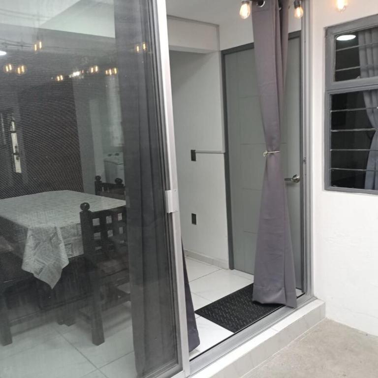 Full House in Zapopan Centrally located - Apartment - Split Level - 86