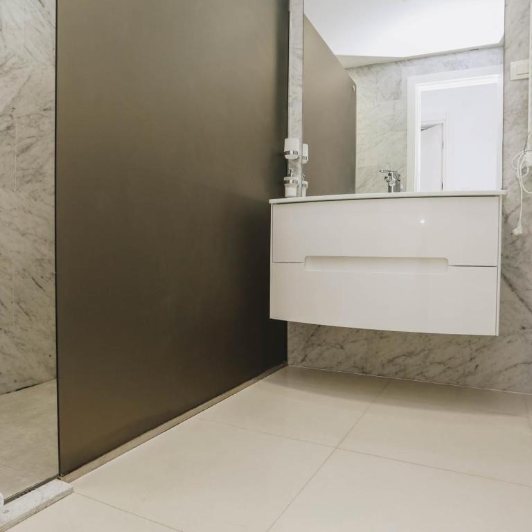 Apartament of Tre Canne Budva - Two-Bedroom Apartment with Balcony - 5