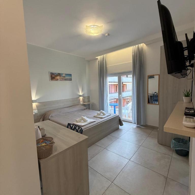 Porta sul Mare - King Room with Balcony - 6