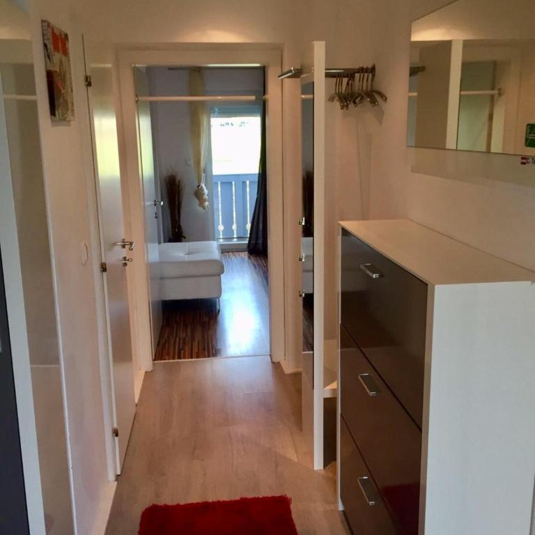 Ferienwohnung H&H Happy Holiday - Apartment mit Balkon - 11