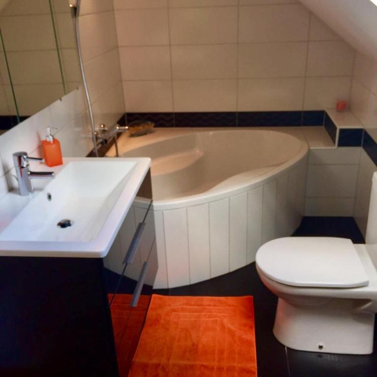 Ferienwohnung H&H Happy Holiday - Apartment mit Balkon - 10