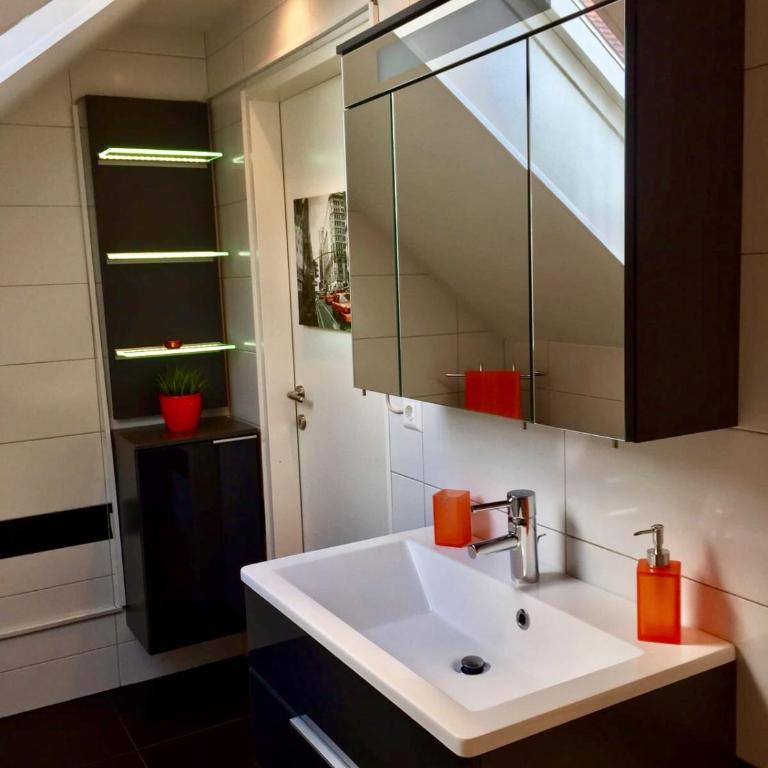 Ferienwohnung H&H Happy Holiday - Apartment mit Balkon - 9