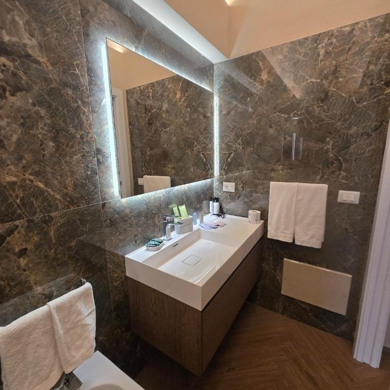 Casa Vacanze Boschi - Three-Bedroom Apartment - 18