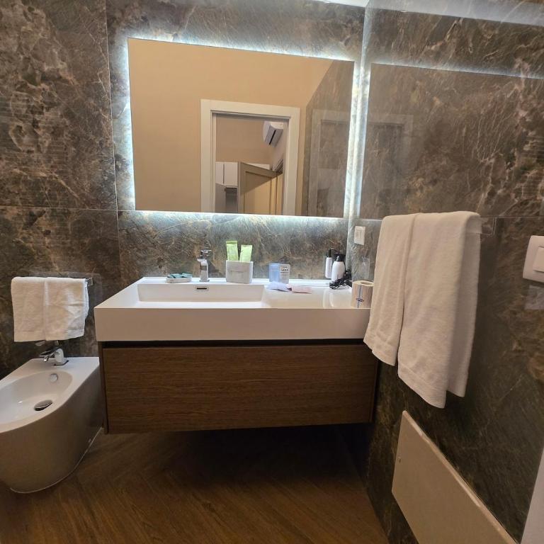 Casa Vacanze Boschi - Three-Bedroom Apartment - 16