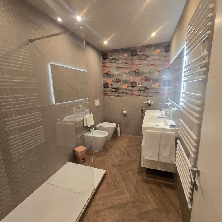 Casa Vacanze Boschi - Three-Bedroom Apartment - 14