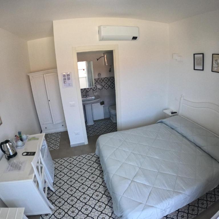 B&B Pepe Rosa Tropea - Standard King Room - 4