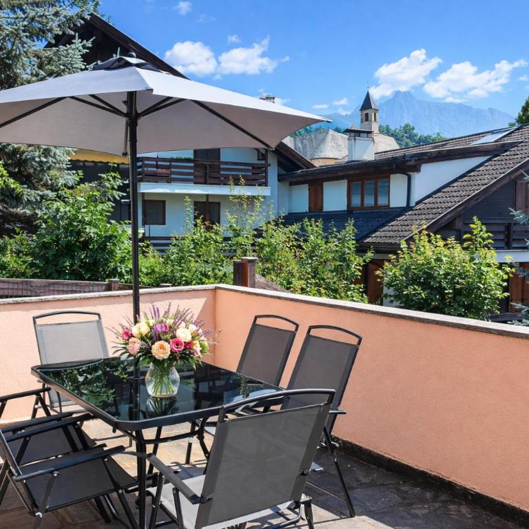 CASA DOLOMIA - Agenzia Dolomiti Affitti - Appartamento con 3 Camere da Letto - 1
