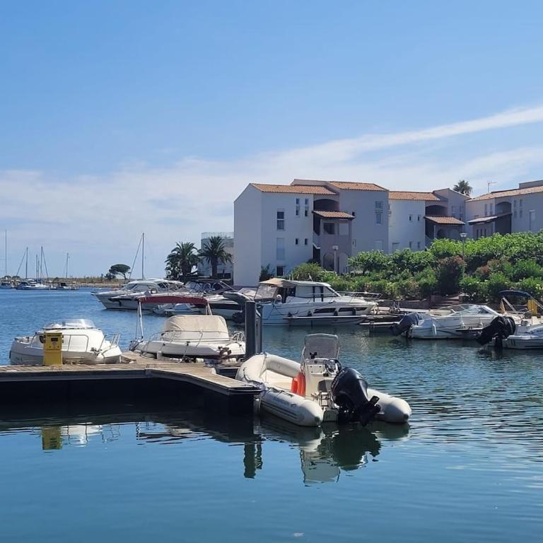 appt T2 mezzanine classé rénové 2026 avec vue paranomique sur la marina et la mer Orienté nord est et doté de plafonds hauts, cet appartement reste naturellement frais et aéré! - Apartment mit 2 Schlafzimmern und Meerblick - 19