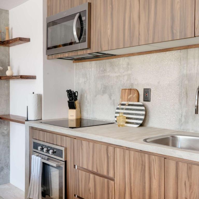 Modern 1BR at Xalet Luxury Condos with Cenote & Pool - Apartamento - 14