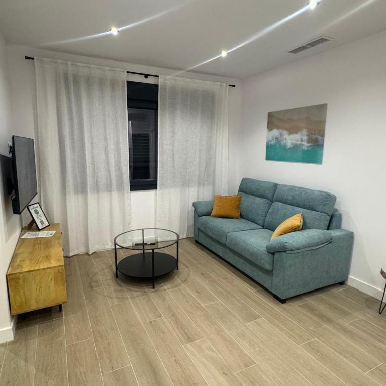Apartamento en segunda linea de playa en la carihuela - Apartamento de 1 dormitorio - 2