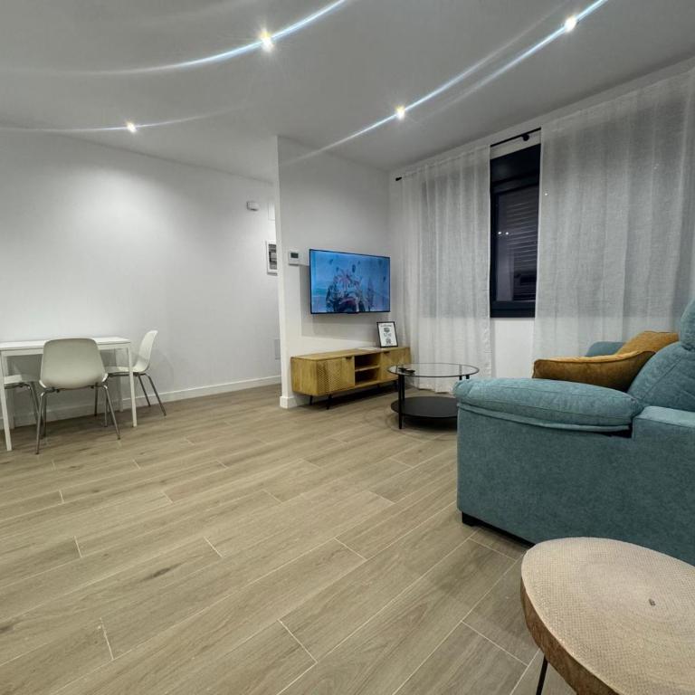 Apartamento en segunda linea de playa en la carihuela - Apartamento de 1 dormitorio - 6