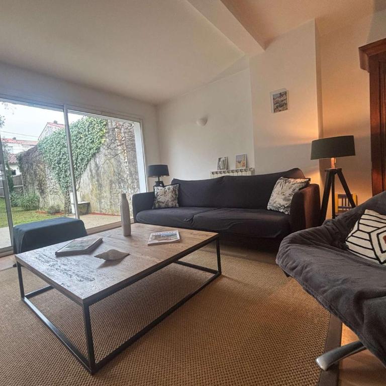 Maison pour 7 au cœur de Royan, jardin clos, proche plage et centre-ville, Wifi inclus - FR-1-494-71 - Holiday Home (7 Adults) - 1