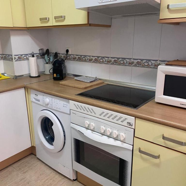 Apartamento tipo Resort, cerca playa, con parking - Two-Bedroom Apartment - 11