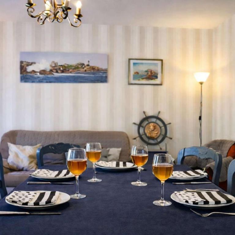 Maison 2** avec Jardin, Terrasse et Parking Privé à 800m de la Plage de Trestraou, Perros-Guirec - FR-1-542-23 - Casa Vacanze (4 Adulti) - 10