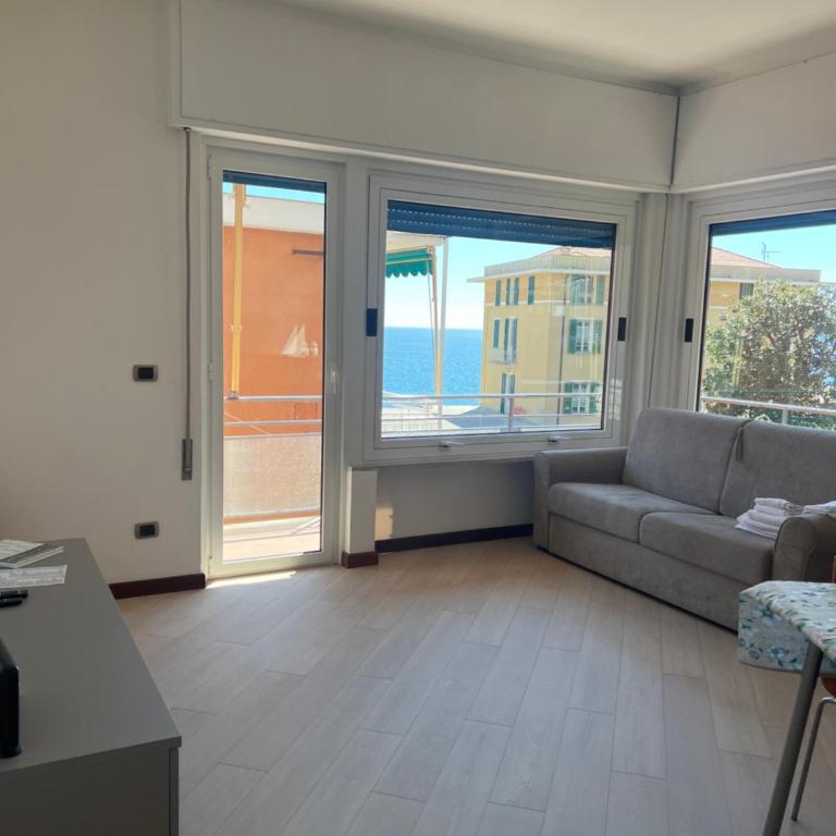 WELCOME RIVIERA-Primavera 1A- Vista mare- spazioso e comodo appartamento-2 bagni-wifi-aria condizionata in ogni stanza-garage a pagamento 15 euro al giorno - Appartamento con 2 Camere da Letto - 22