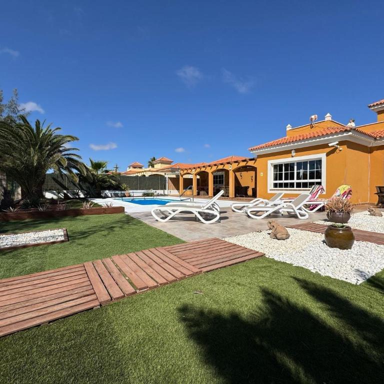 Villa Caminante - Frontline Golf - Caleta de Fuste - Three-Bedroom Villa - 2