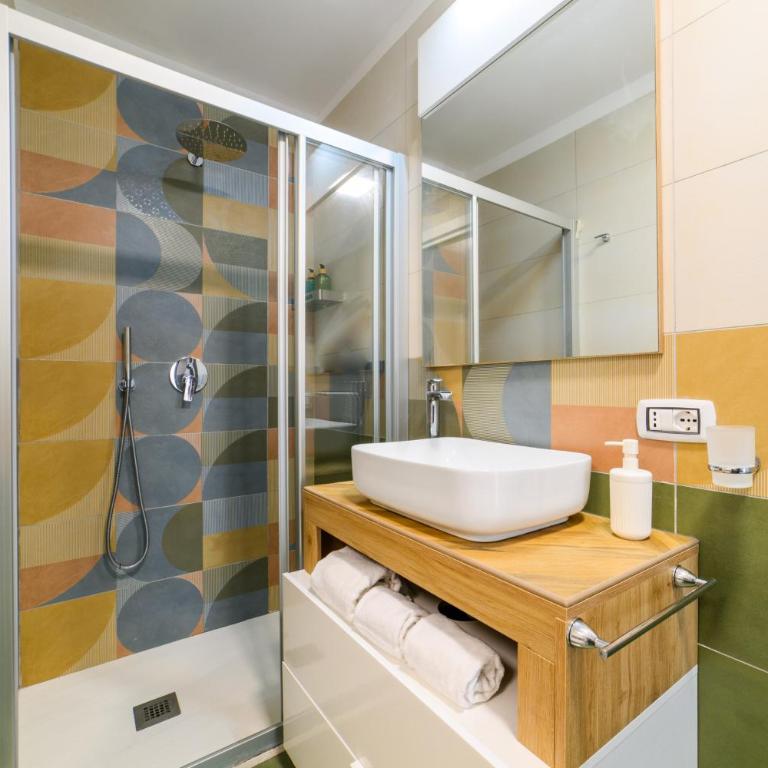 Estate4home - Suites Margar - Camera Matrimoniale con Bagno Privato - 16
