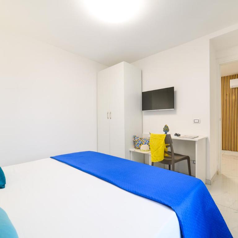 Estate4home - Suites Margar - Camera Matrimoniale con Bagno Privato - 8