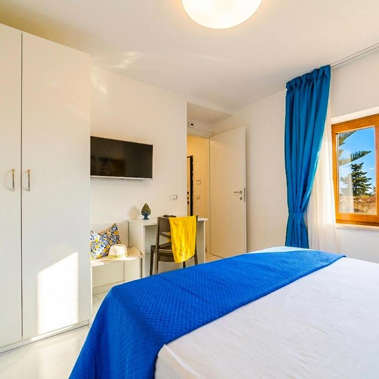 Estate4home - Suites Margar - Camera Matrimoniale con Bagno Privato - 3