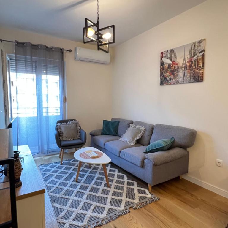 White Homes 49/71 - Central Point - One-Bedroom Apartment with Balcony - 7