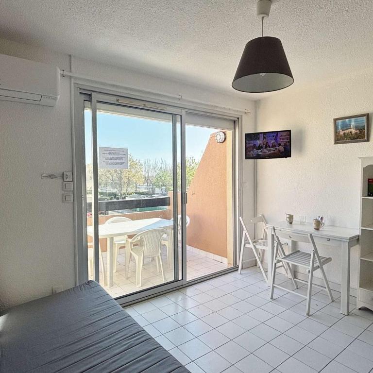Appartement 4 couchages avec clim, terrasse, piscine et accès direct à la mer - FR-1-387-192 - Appartamento - 14