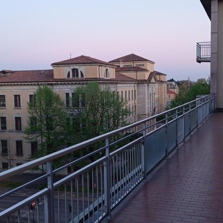 3M Bergamo center - Appartamento con 2 Camere da Letto - 2