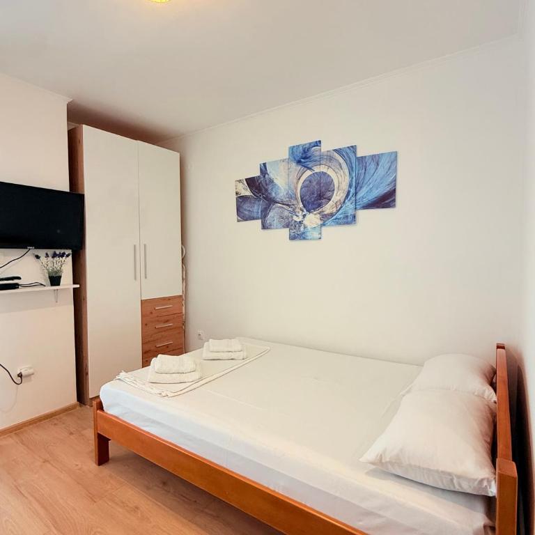 Dolce Blu - One-Bedroom Apartment - 7